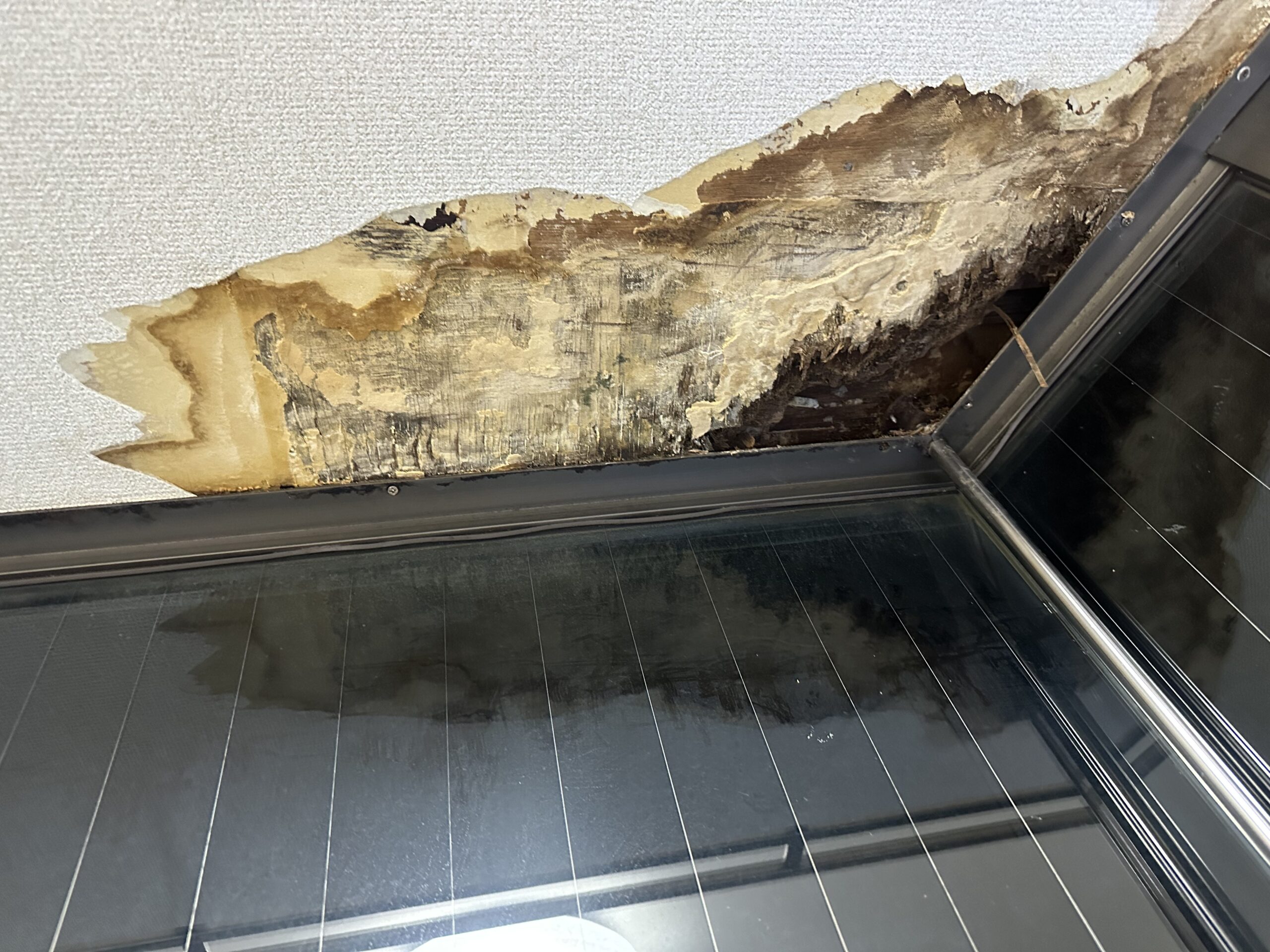雨漏りによる傷んだ下地