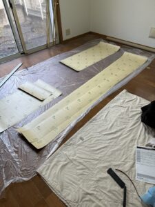 ダイノックシート現場で裁断