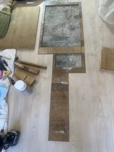 下地フローリング撤去後のスラブ面