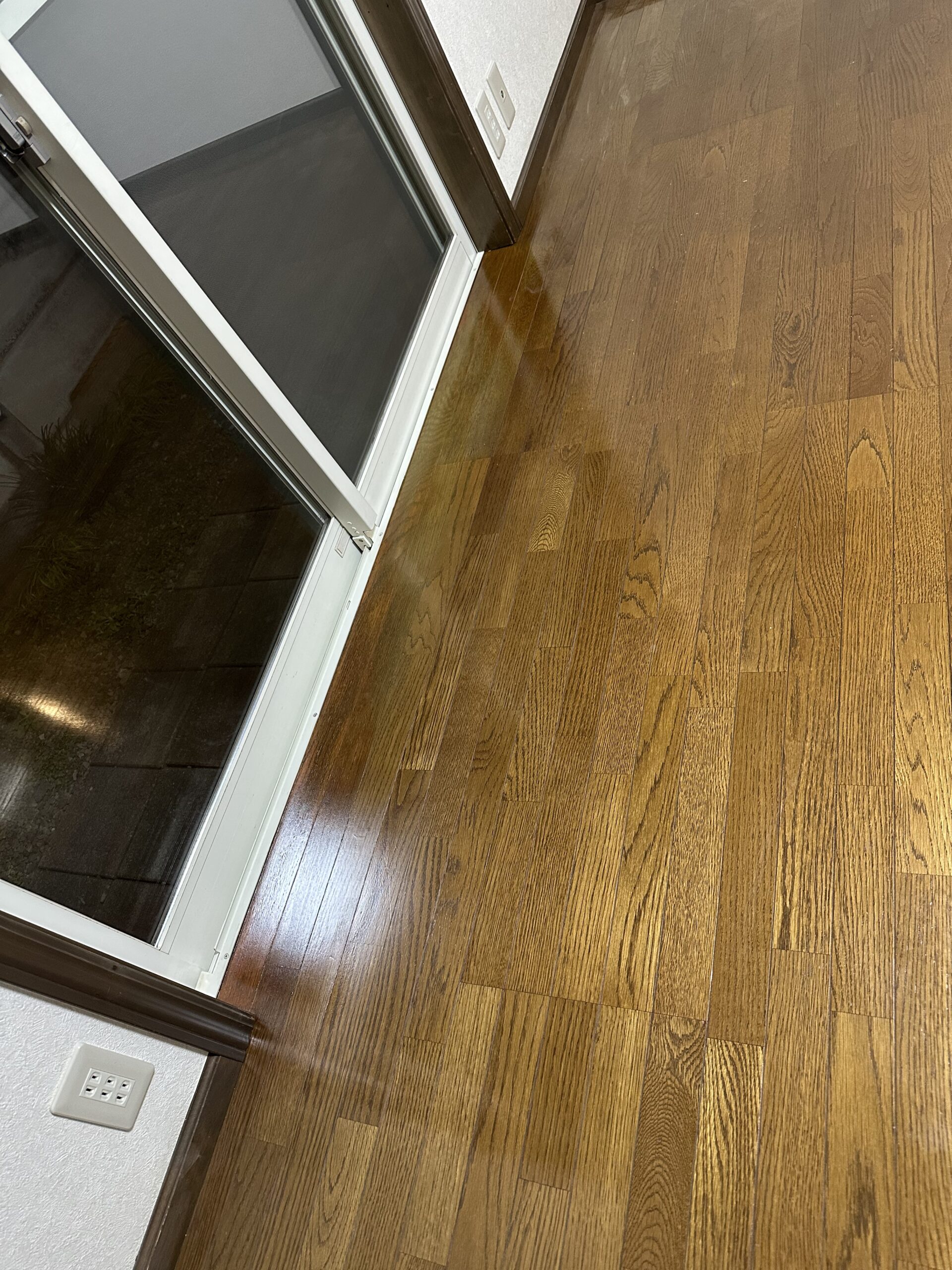 フローリング色抜け劣化を復元