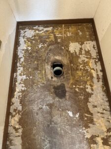 余計な穴が開いていた