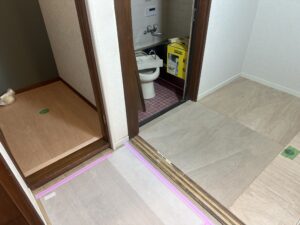 洗面、トイレ合板施工完了