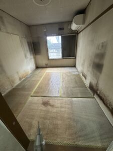 しおれた雰囲気の居室