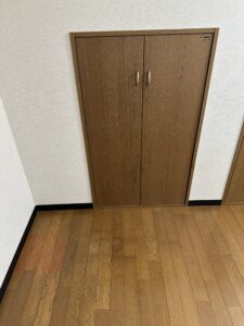 ダイノックシート補修後の収納扉