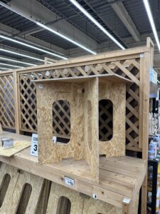 ジョイフル本田で販売されていた木製ガーデンハウスの展示品