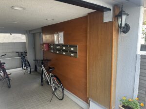 改装前のマンションエントランス