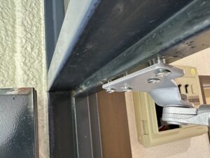 ドアクローザー後継機へ交換